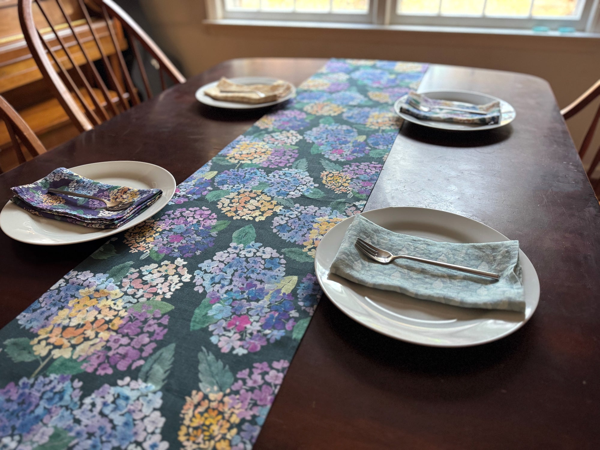 endless hydrangea linen table runner