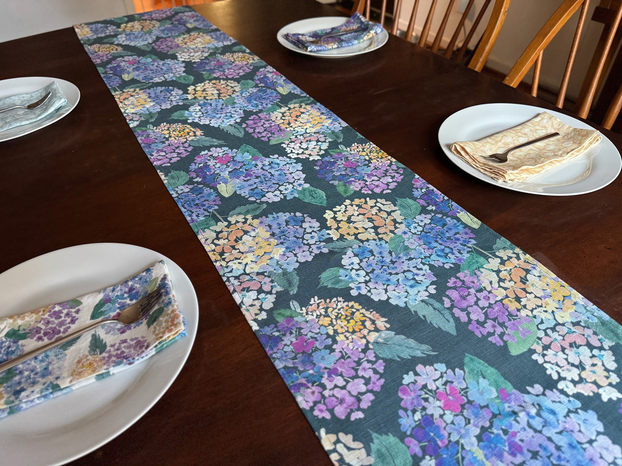 endless hydrangea linen table runner