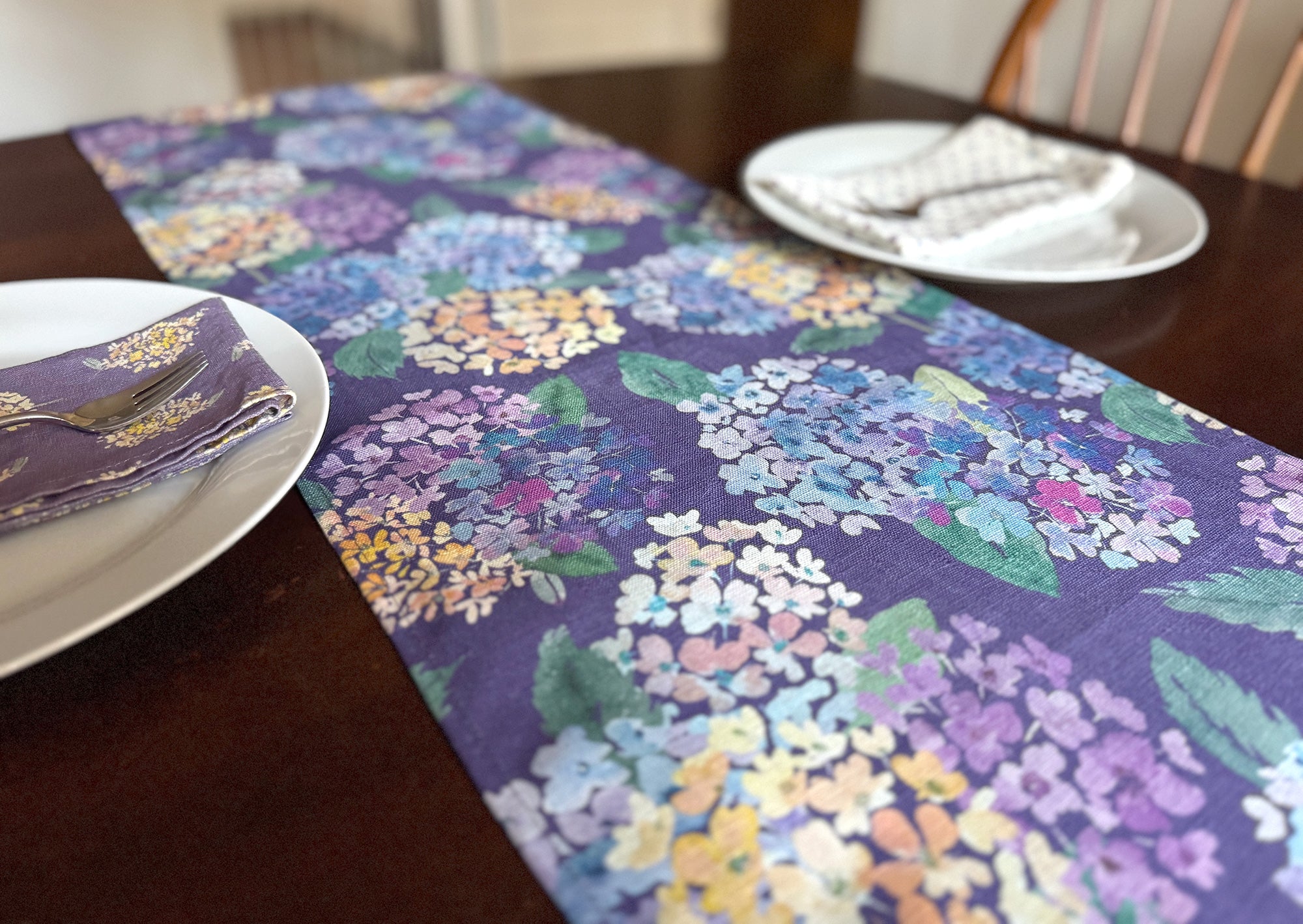 endless hydrangea linen table runner