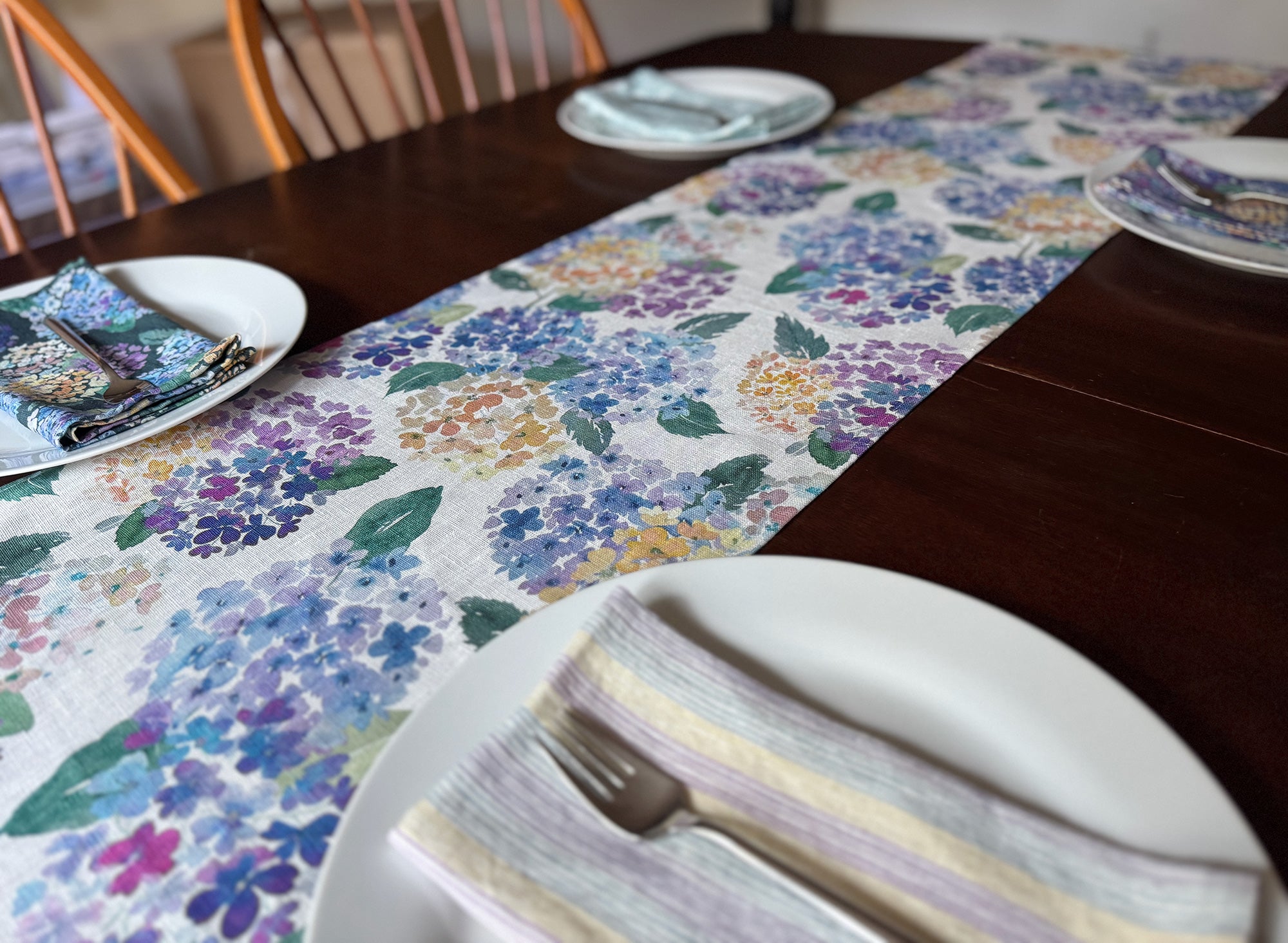 endless hydrangea linen table runner