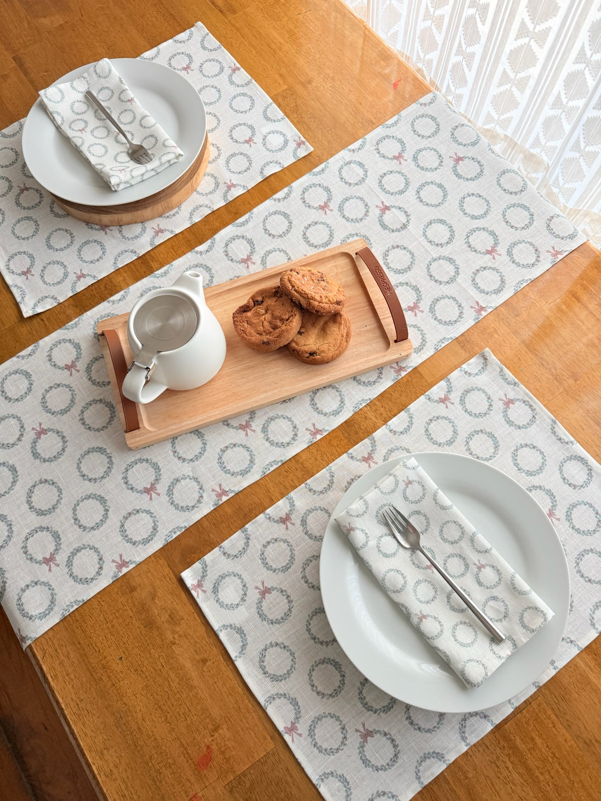 holiday wreaths european linen placemats