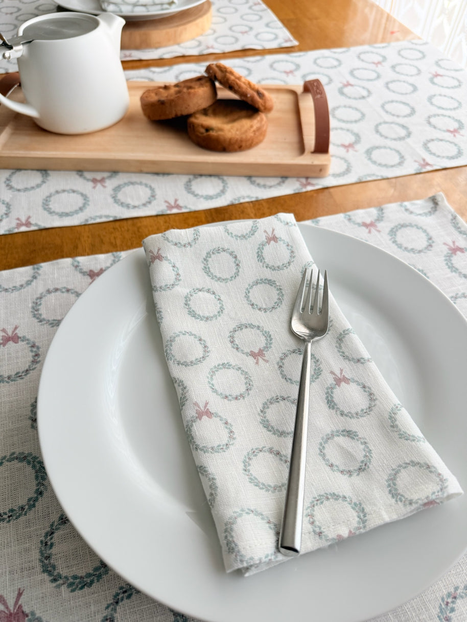 holiday wreaths european linen placemats