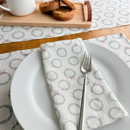 holiday wreaths european linen placemats