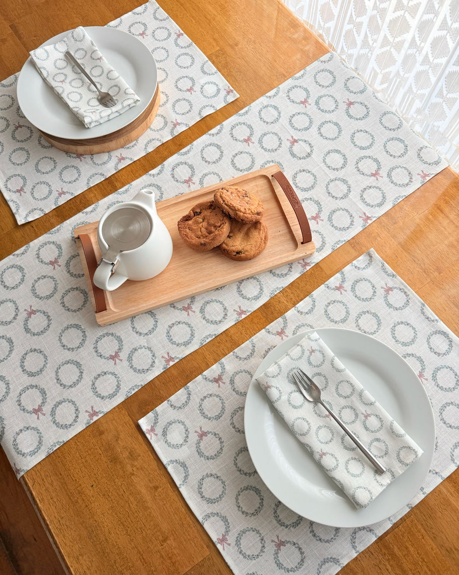 holiday wreath linen table runner