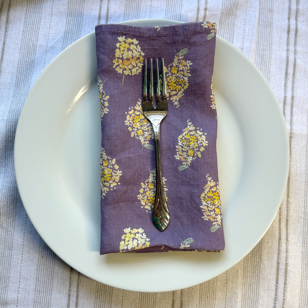 golden hydrangea clusters linen napkins