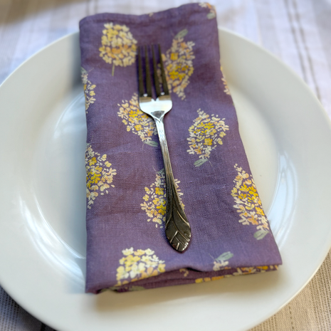 golden hydrangea clusters linen napkins